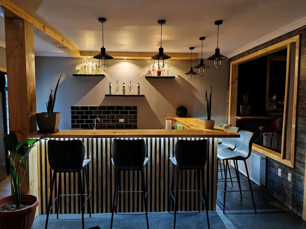 Sheuen Patagonia Hostel Πουέρτο Νατάλες Εξωτερικό φωτογραφία