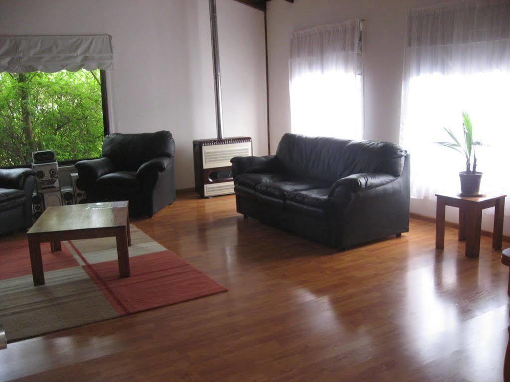 Sheuen Patagonia Hostel Πουέρτο Νατάλες Εξωτερικό φωτογραφία