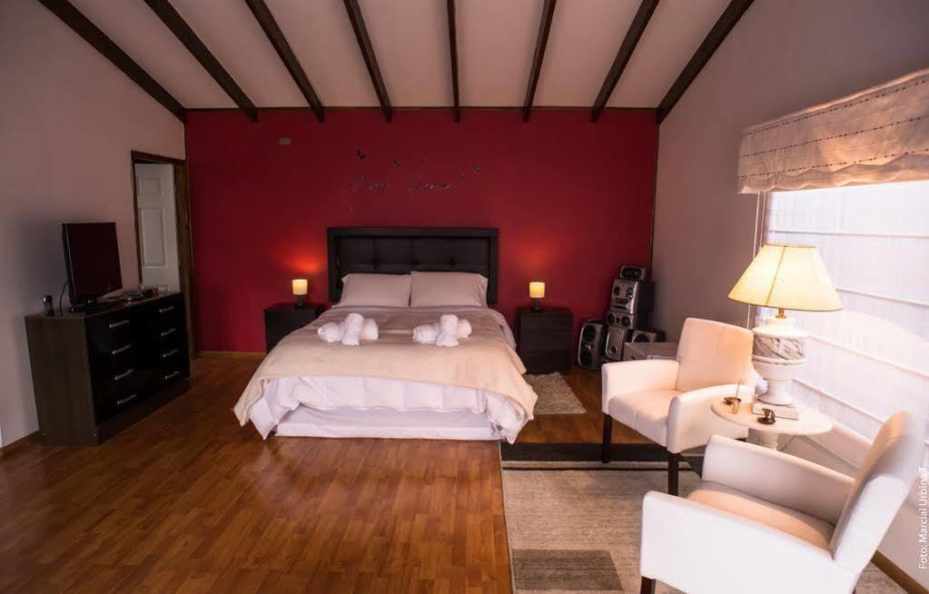 Sheuen Patagonia Hostel Πουέρτο Νατάλες Εξωτερικό φωτογραφία